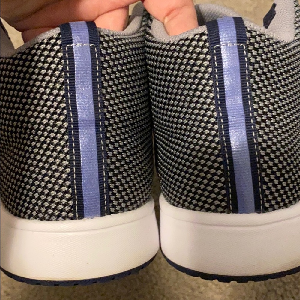 Adidas sneaker - Picture 3 of 6